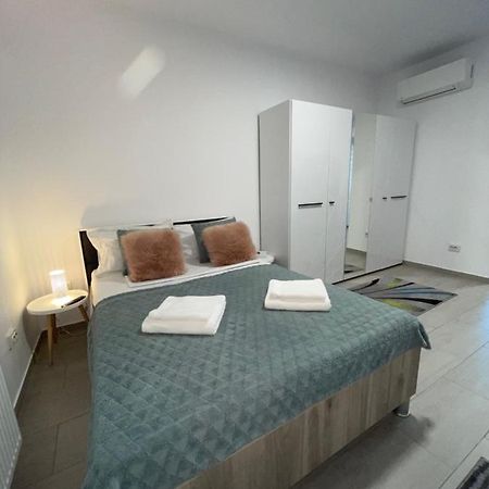 Studio Apartment Palas Mall Iasi Exterior foto